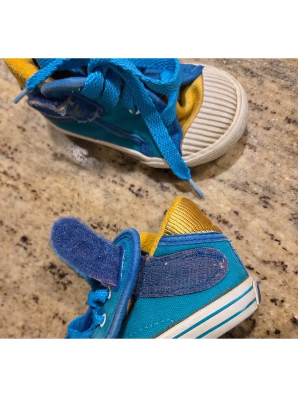 Nike VTG Toddler Size 5.5 Sneakers Shoe Blue Yellow Terry Cloth Strap Tie